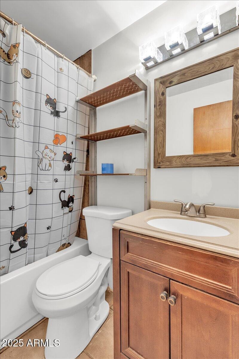 08-1837_E_Pleasant_Ln8