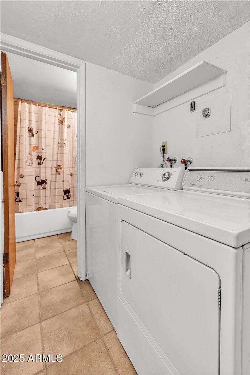 07-1837_E_Pleasant_Ln7