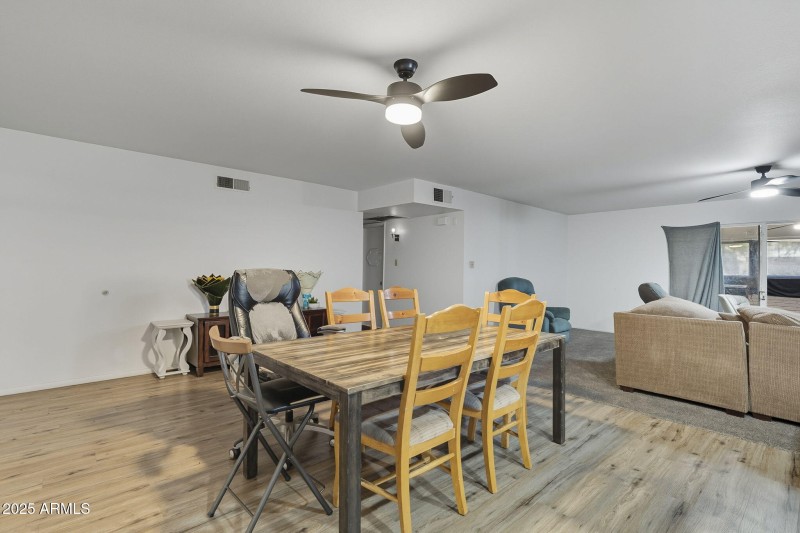 large-019935a7-3fd9-7204-817e-f3895606f5