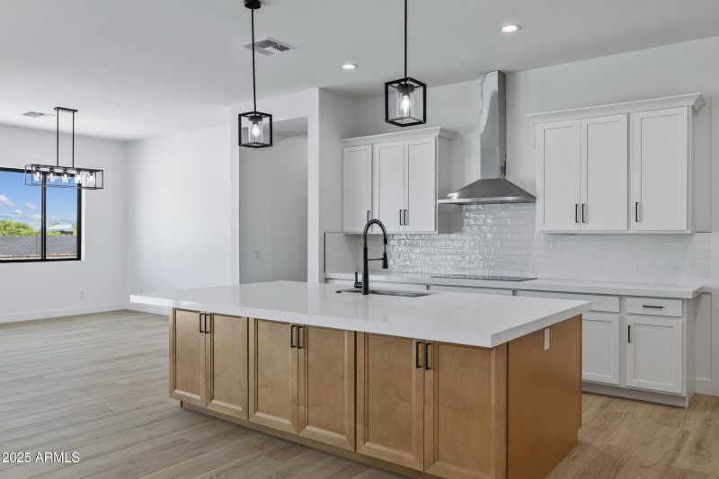 3933 E Freeman Ln-15