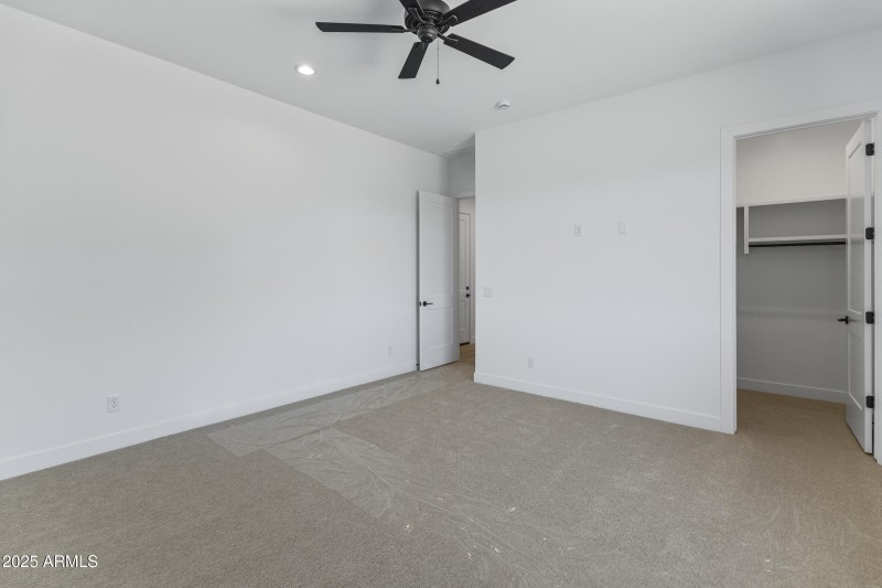 3933 E Freeman Ln-33