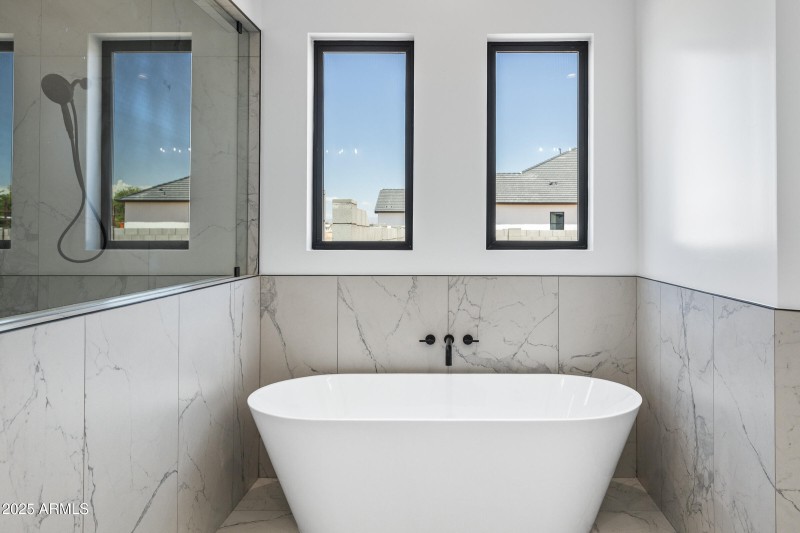 3933 E Freeman Ln-43