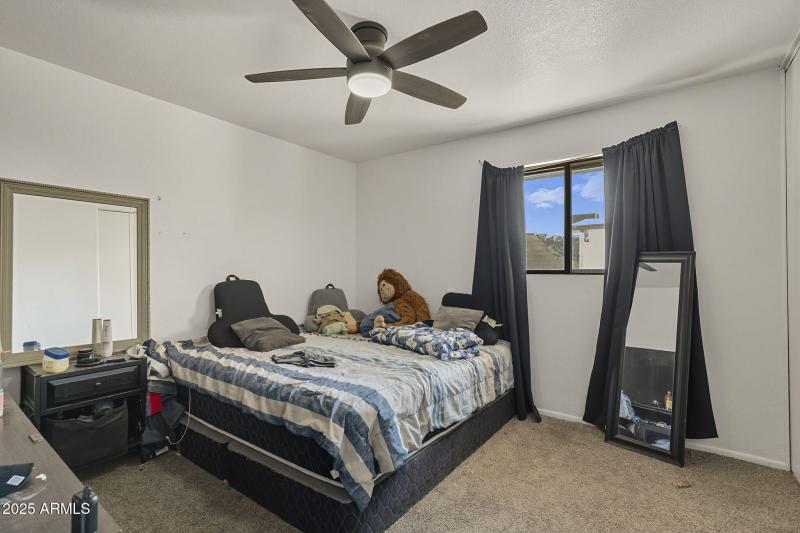 large-019935a7-461a-70b2-9c31-e1c6455612