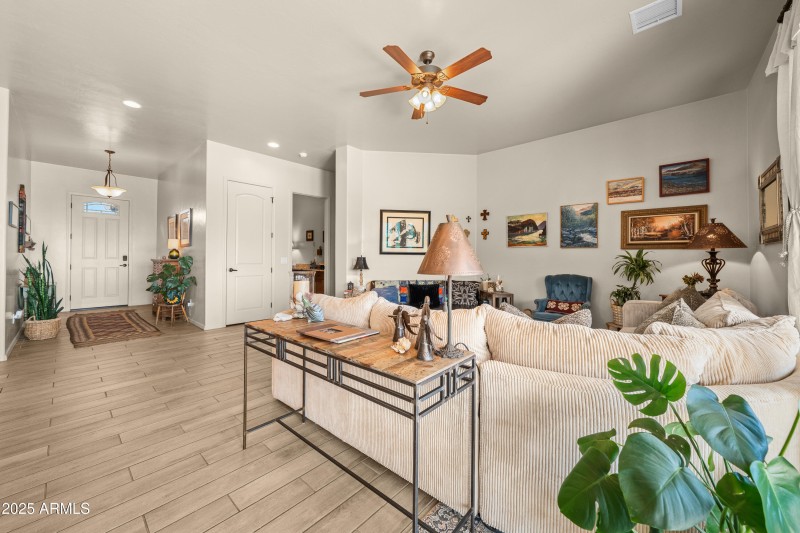 Interior - 6760 Vaquero Cir-2