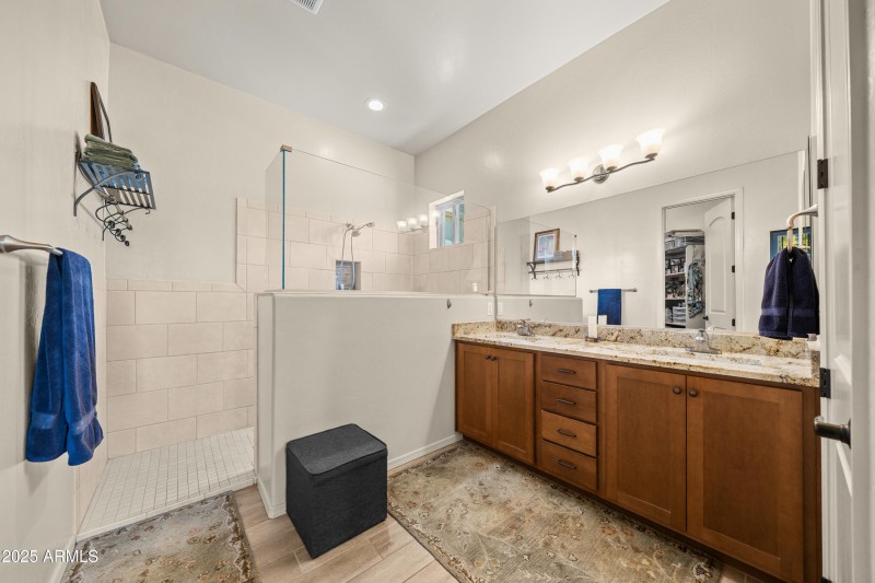 Interior - 6760 Vaquero Cir-15