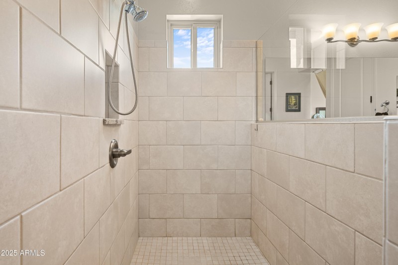 Interior - 6760 Vaquero Cir-17