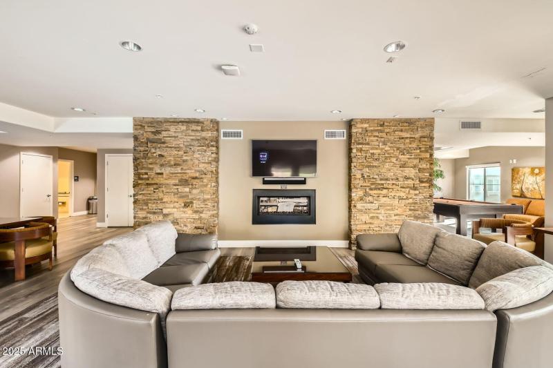 5450 E Deer Valley Dr Building 10 Unit 1