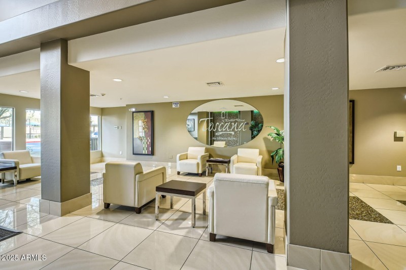 5450 E Deer Valley Dr Building 10 Unit 1