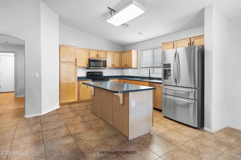 44355WOsterDr-12-VirtuallyDe-Staged