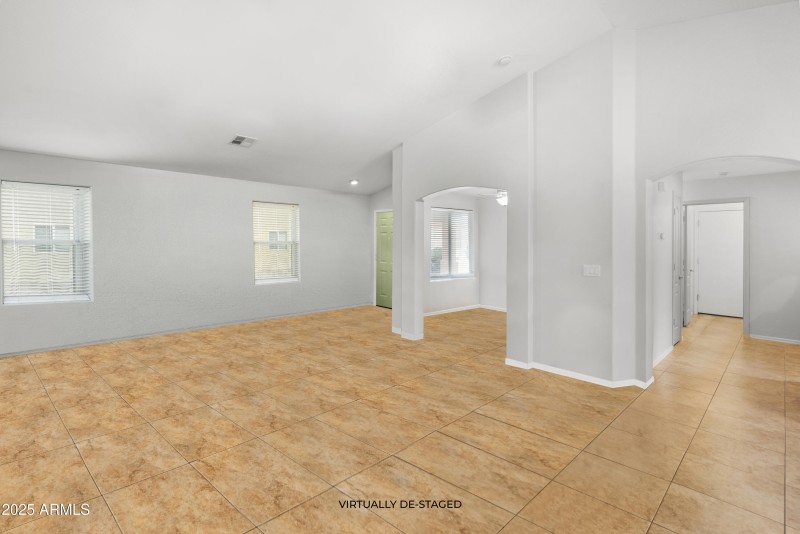 44355WOsterDr-18-2-VirtuallyDe-Staged