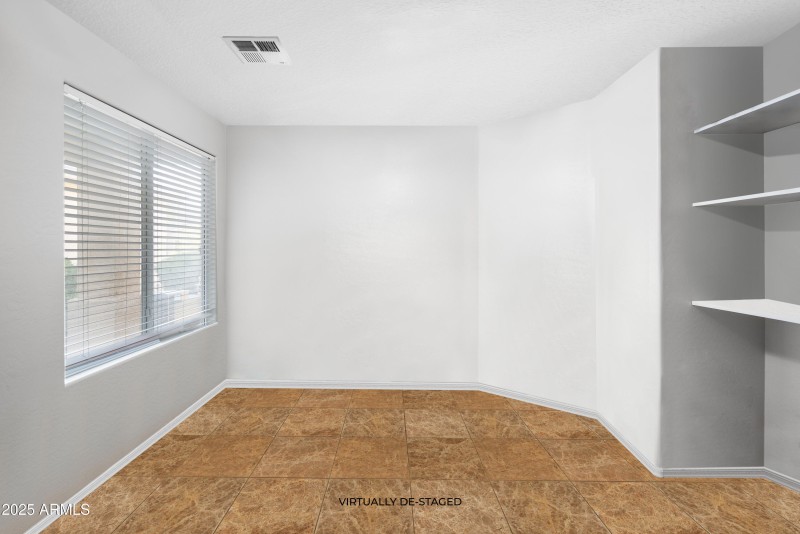 44355WOsterDr-22-2-VirtuallyDe-Staged