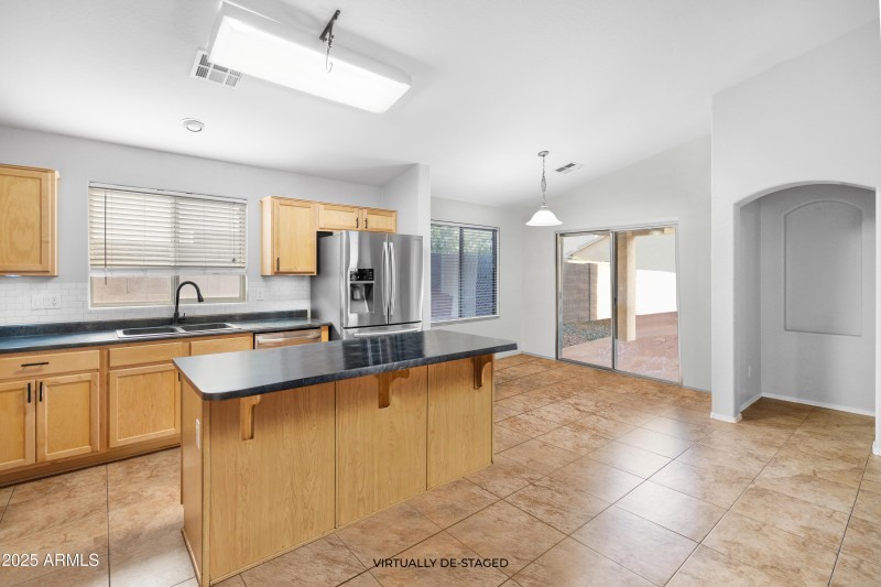 44355WOsterDr-29-VirtuallyDe-Staged