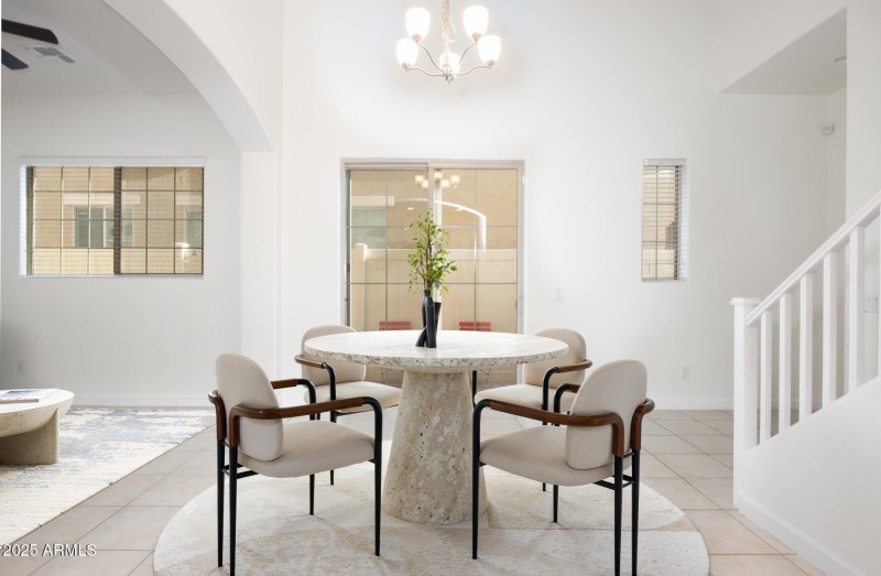 Property_7F6D_11_Dining_room_12-09-25_17