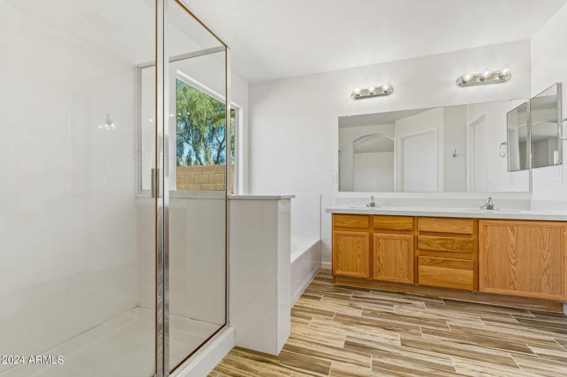 44-web-or-mls-Done Interior-10