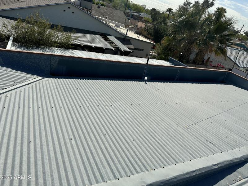 Hard Core Metal Roof