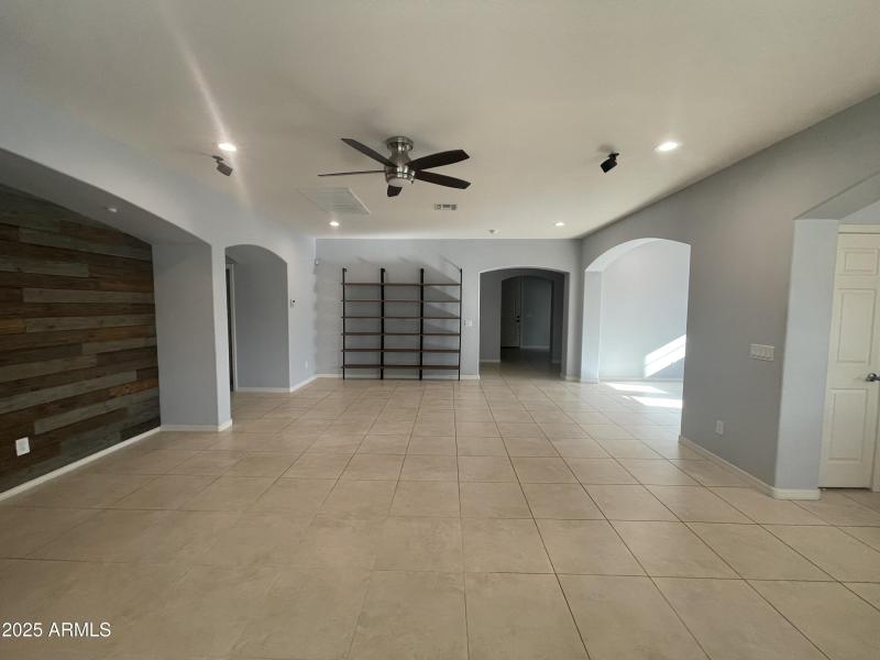 DA73D9CB-5698-439E-A89E-3C8EDEABB79D