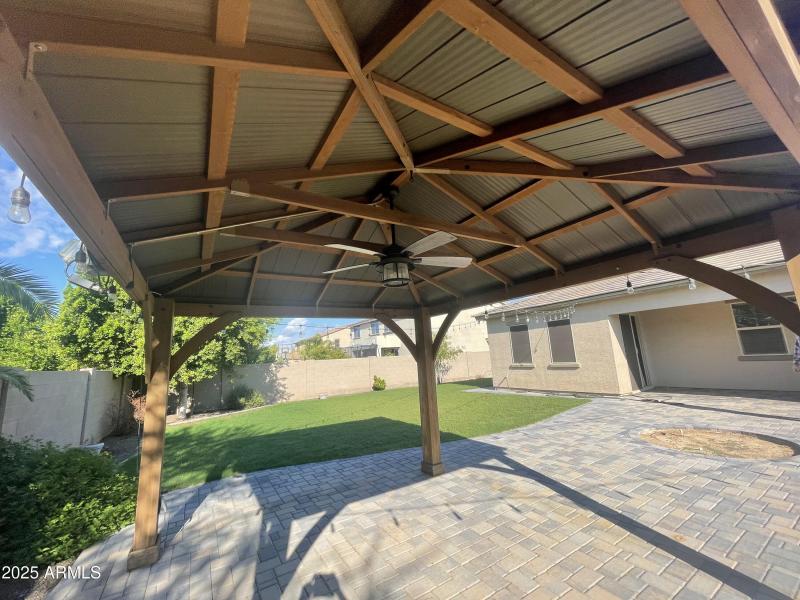 9E070ED1-0075-4261-B9F0-173F02391147