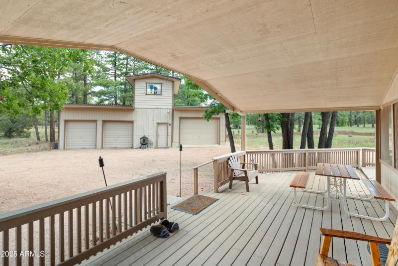 Large front deck