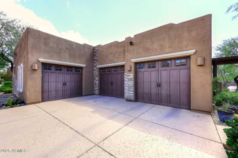 Attached 3-Car Garage