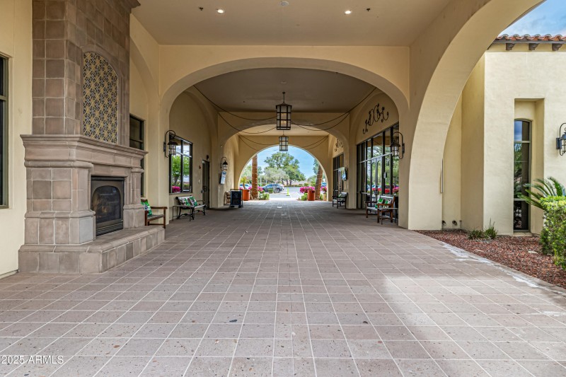 Corte Bella Breezeway1