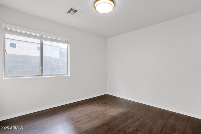 29-web-or-mls-P1293150