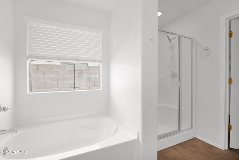 12-web-or-mls-P1293127