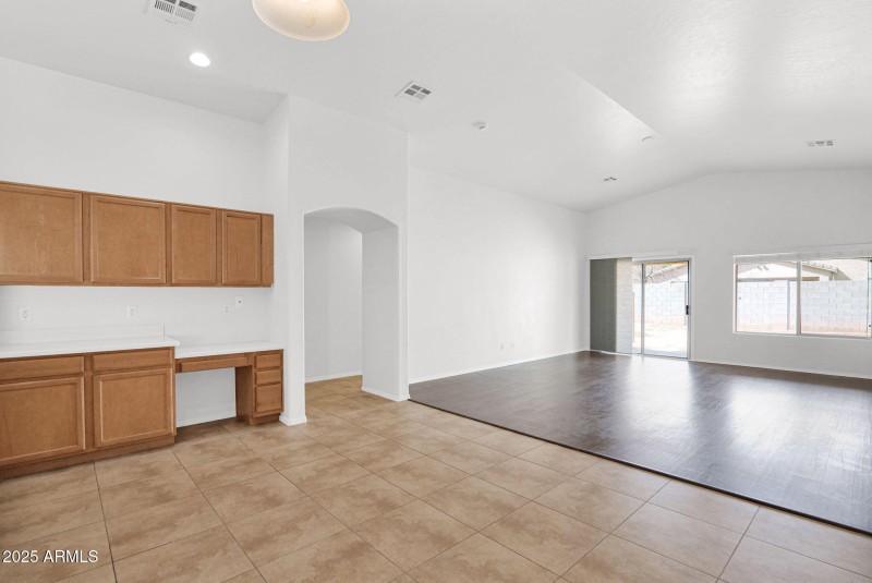 19-web-or-mls-P1293137