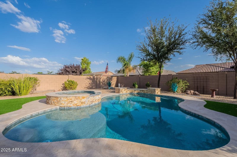 63-web-or-mls-Via-63