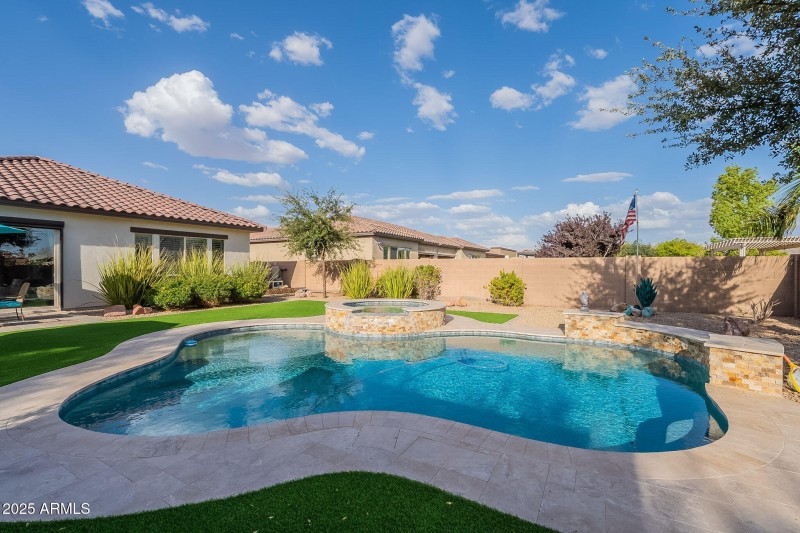 64-web-or-mls-Via-64