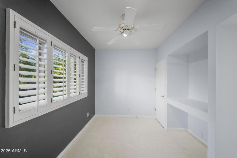 office/sitting room off primary bedroom