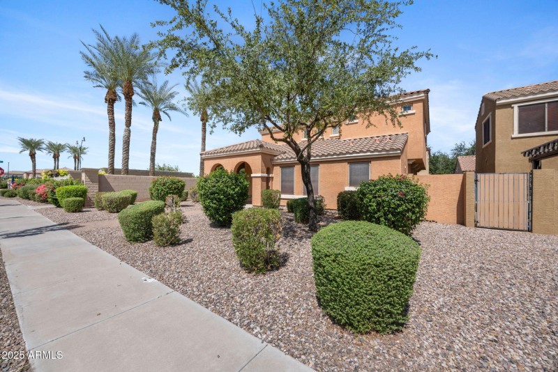 37-web-or-mls-1784-s-seton-ave