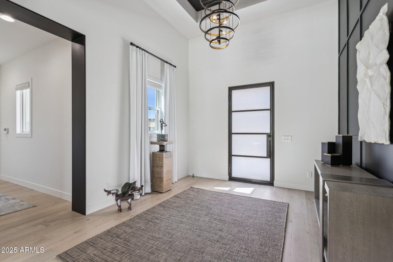 8-web-or-mls-12885-e-rosewood-dr