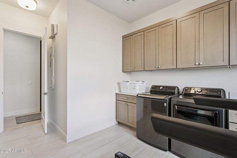 47-web-or-mls-12885-e-rosewood-dr