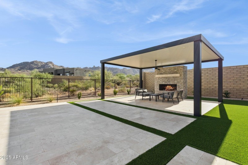 56-web-or-mls-12885-e-rosewood-dr