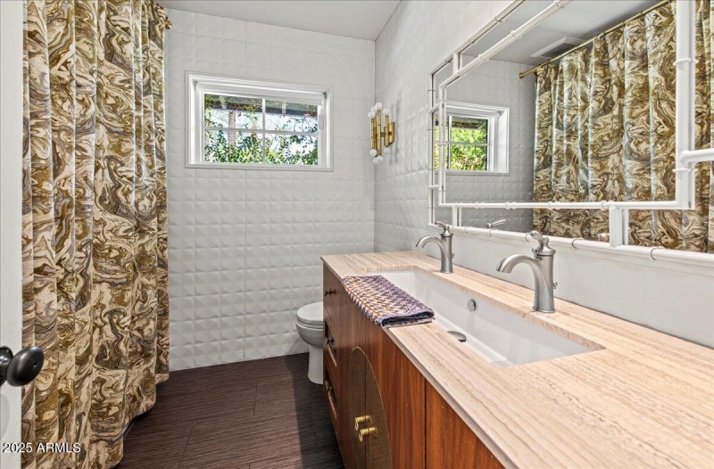 13-4721 E Calle Redonda 13