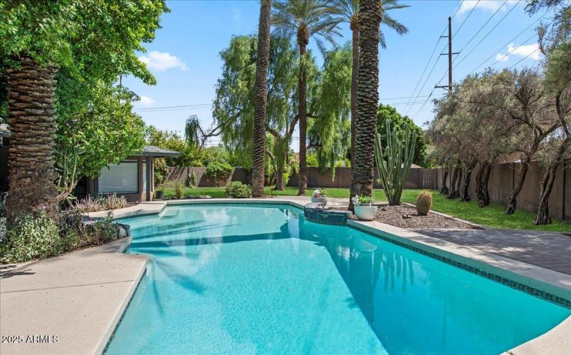 34-4721 E Calle Redonda 34