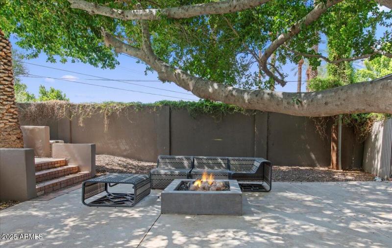 35-4721 E Calle Redonda 35