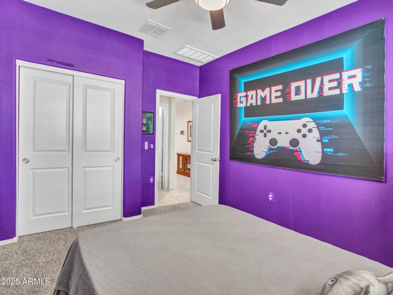 03-Front-Bedroom-(2)