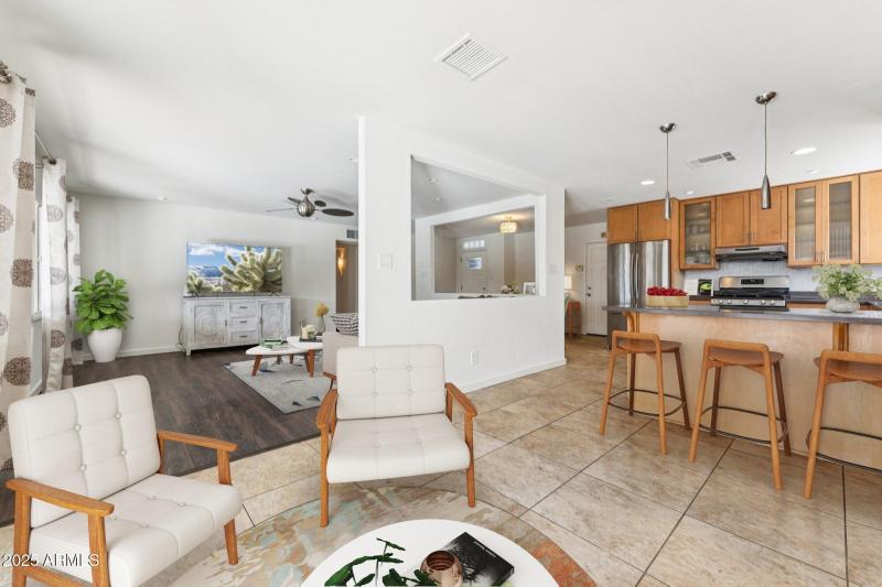 9832 staged dining room