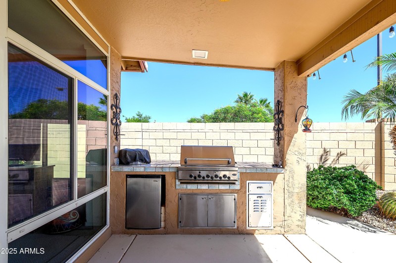 Outdoor Kitchen