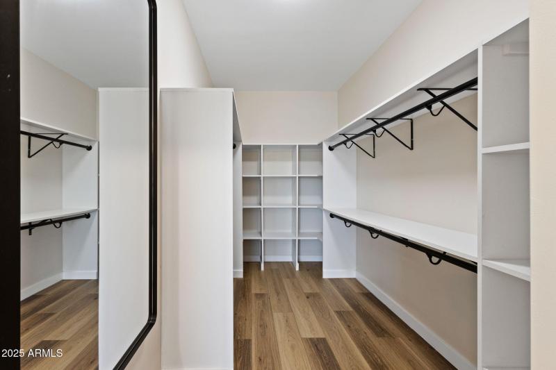 47-web-or-mls-15034-n-54th-st