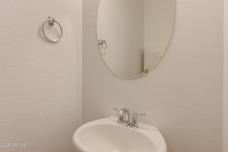 12 Bathroom (1)