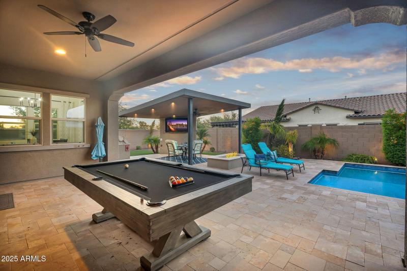 ROOM FOR OUTDOOR GAMES OR SEATING AREA