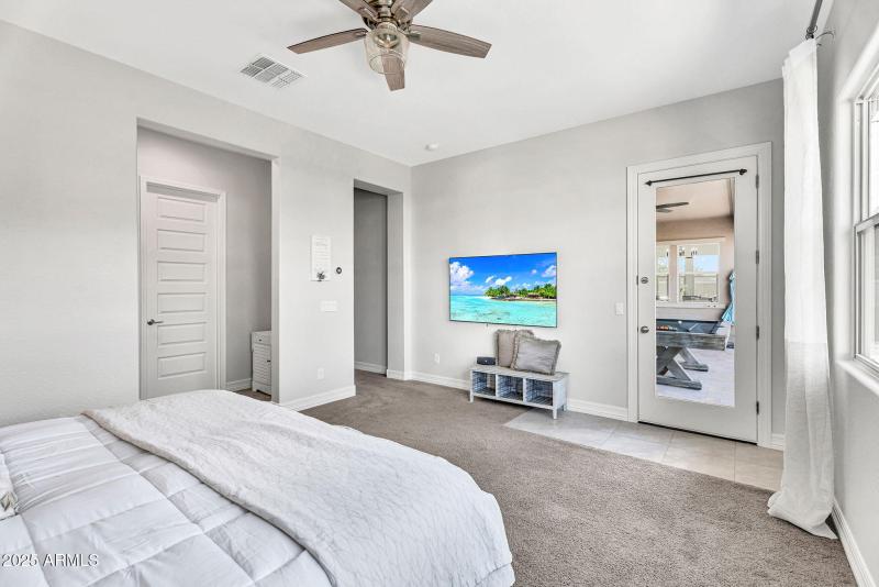 PRIVATE EXIT TO BACKYARD