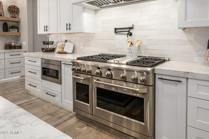 GE 48 Monogram Range/6 burners & griddle