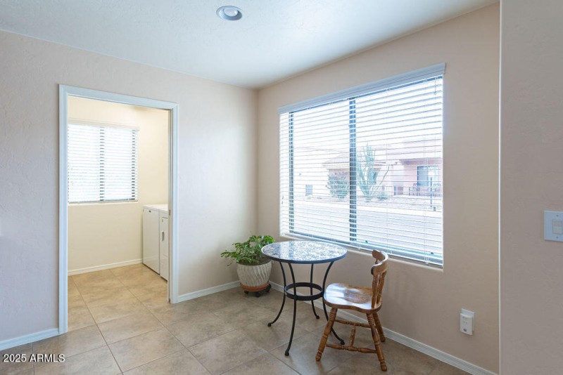 762SClubhouseLn-12