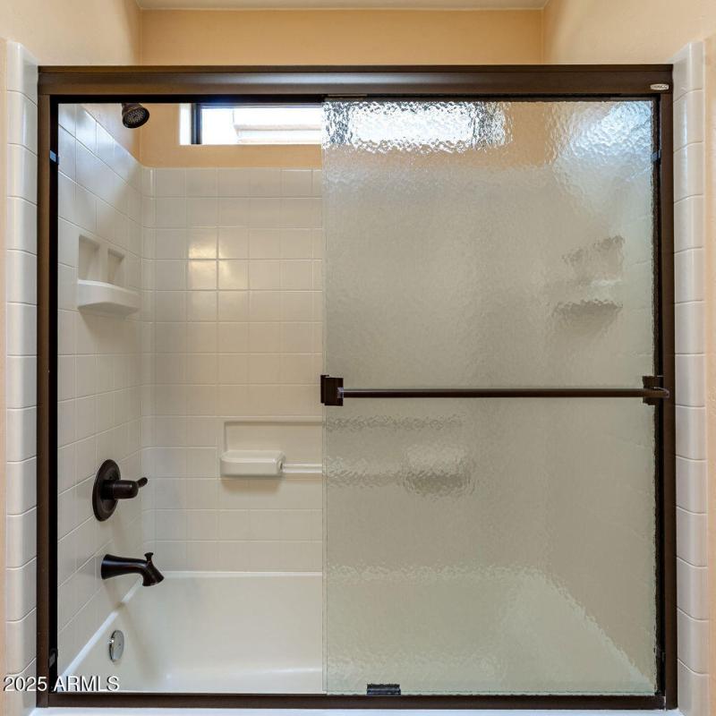 762SClubhouseLn-32