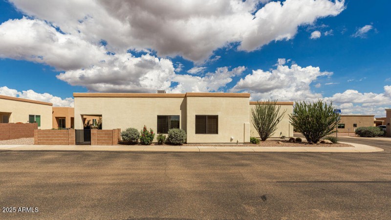 762SClubhouseLn-46