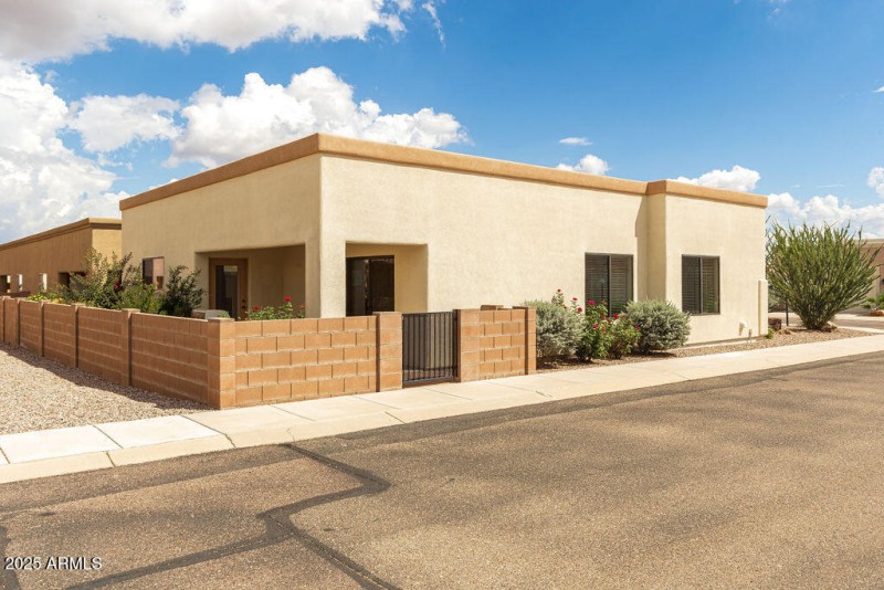 762SClubhouseLn-48