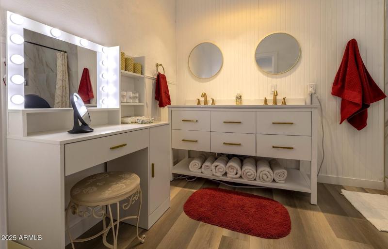 277thAve-Primarybathroom vanities